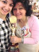 Erika Piccoli ed Emanuela Perenzin ricevono il premio Miglior selezione formaggi Italian Cheese Awards